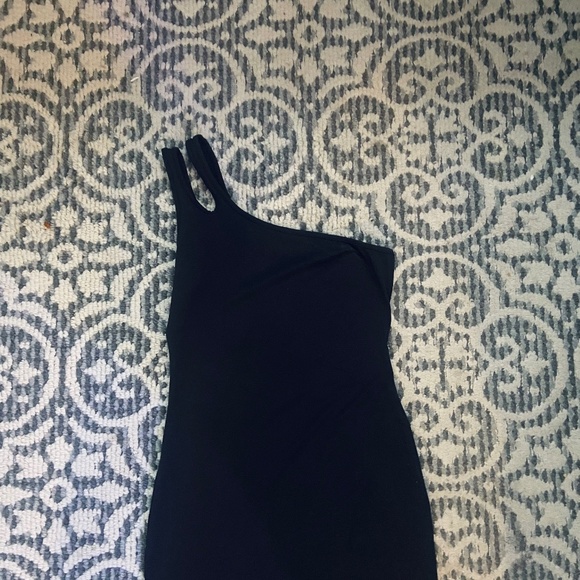 One Shoulder Black Midi Bodycon Dress, Brand New (Tags attached). Medium. - Picture 3 of 3